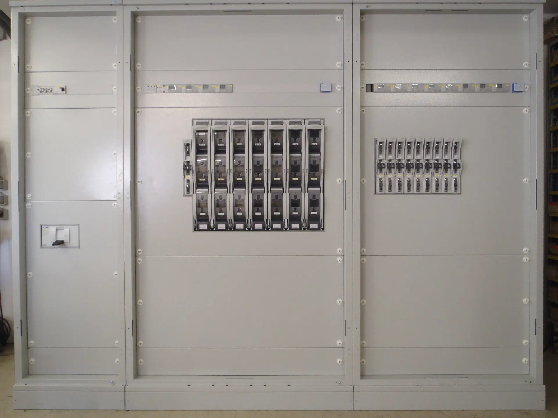 Fertig montierter Verteiler – Bild 1
