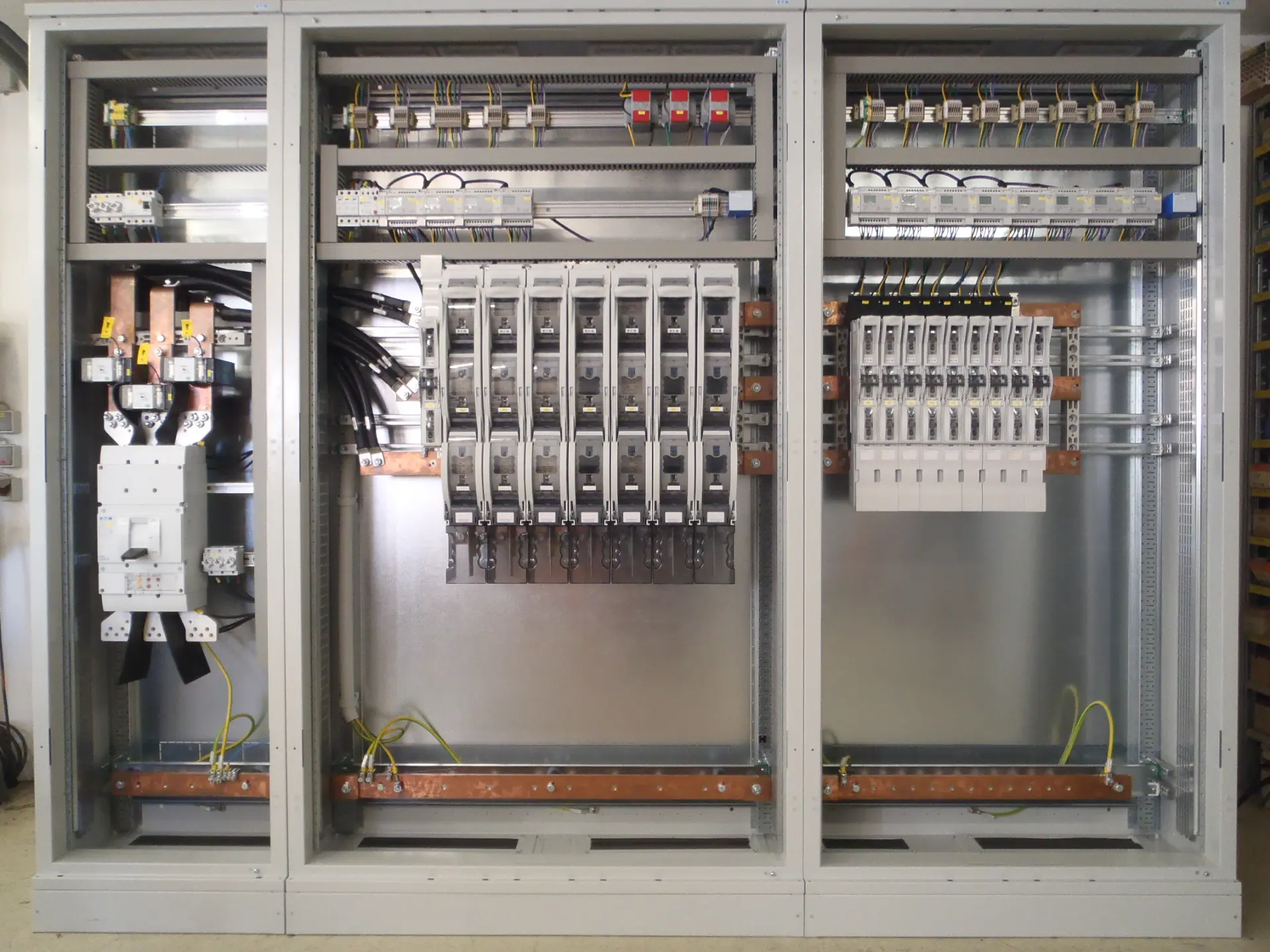 Fertig montierter Verteiler – Bild 2